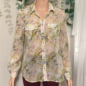 Sz S BeBe Sheer Button Up Top